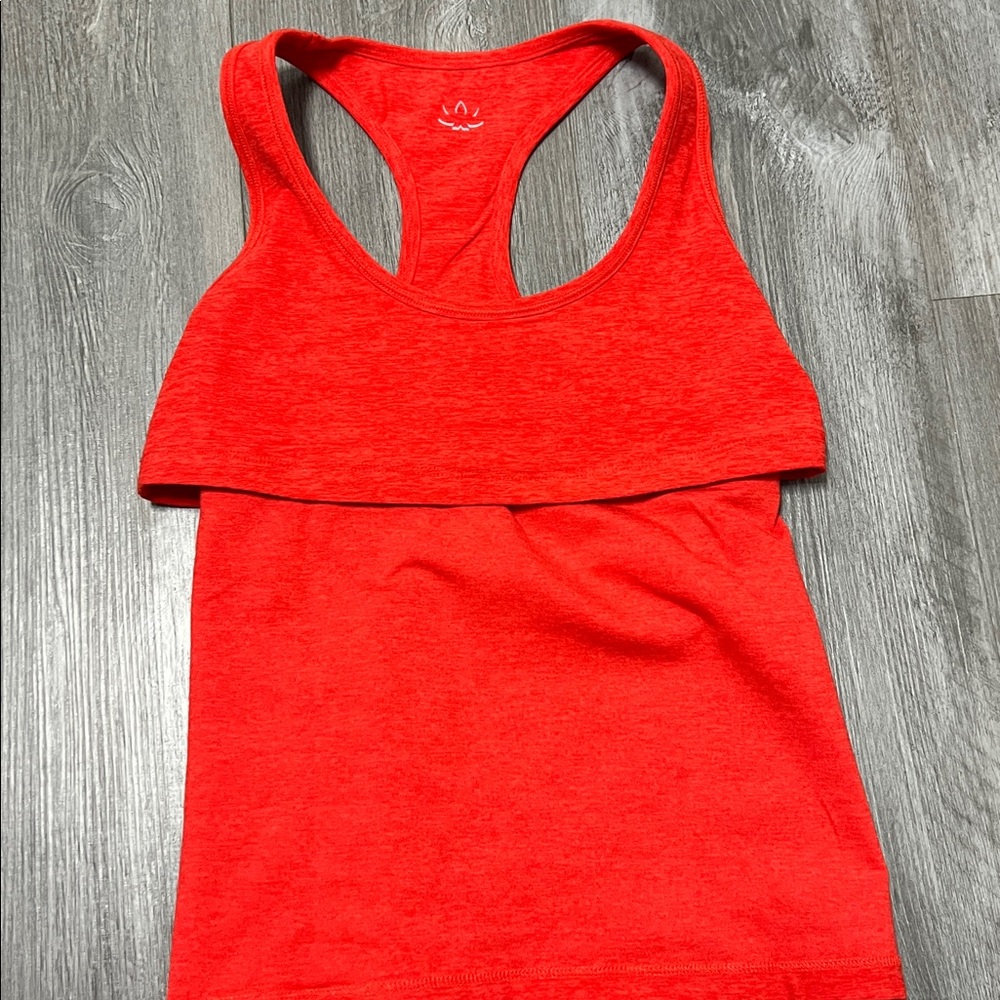 Beyond Yoga woman’s razor back tank top / color RDFLS/ size M NWT - Picture 9 of 12